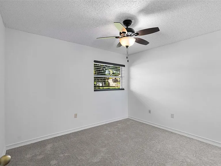 16900 SW 62nd St — Photo 42