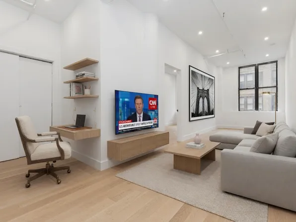81 Willoughby Street image 1 of 8