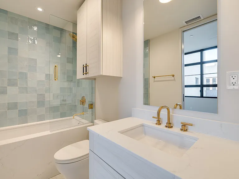 1303 N Dewey Ave — Photo 14