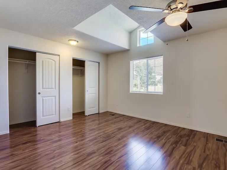 2400 Marie Park Dr NE — Photo 6