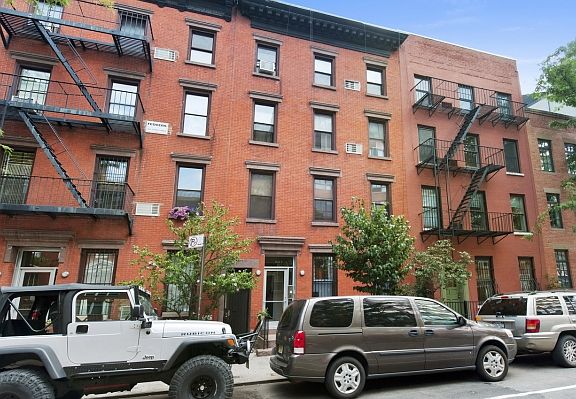 5th image of 309 W 20th St APT 7F
