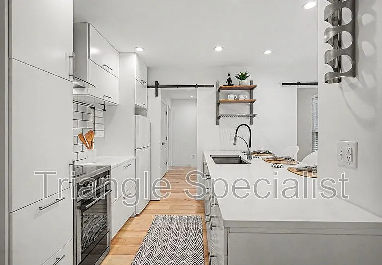 3555 Mill Run — Photo 1
