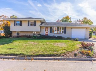 1306 Anderson St, Bloomington, IL 61701