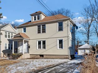 92 Woodlawn St, West Hartford, CT 06110