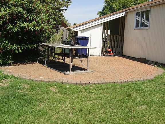 4th image of 710 Montego Dr