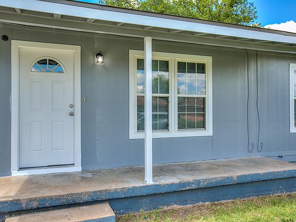 5th image of 2210 Junius St