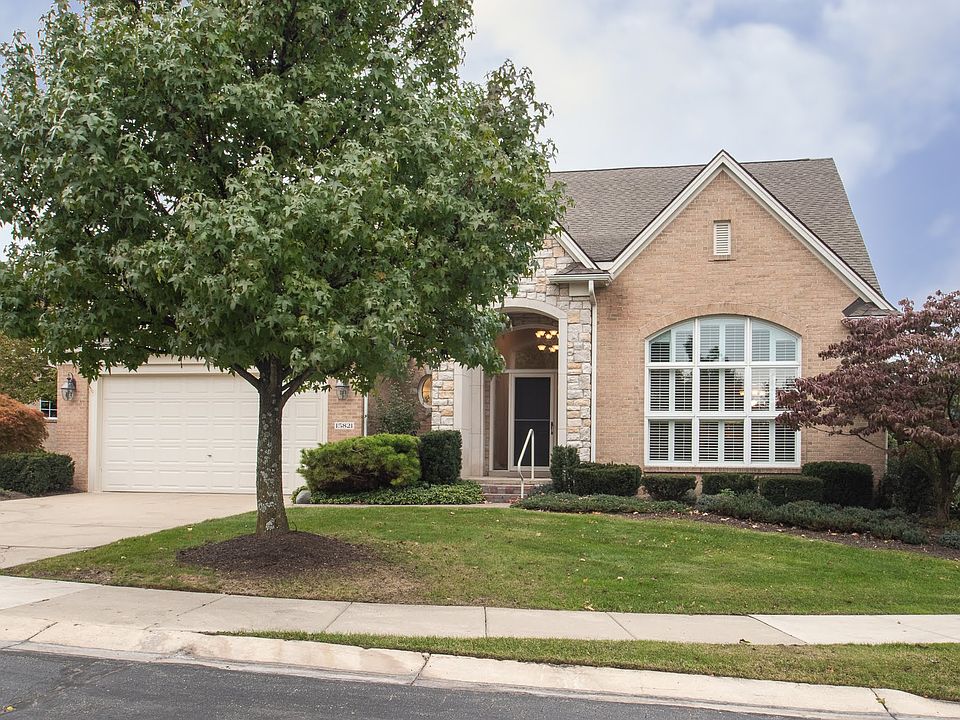 15821 Winding Creek, 