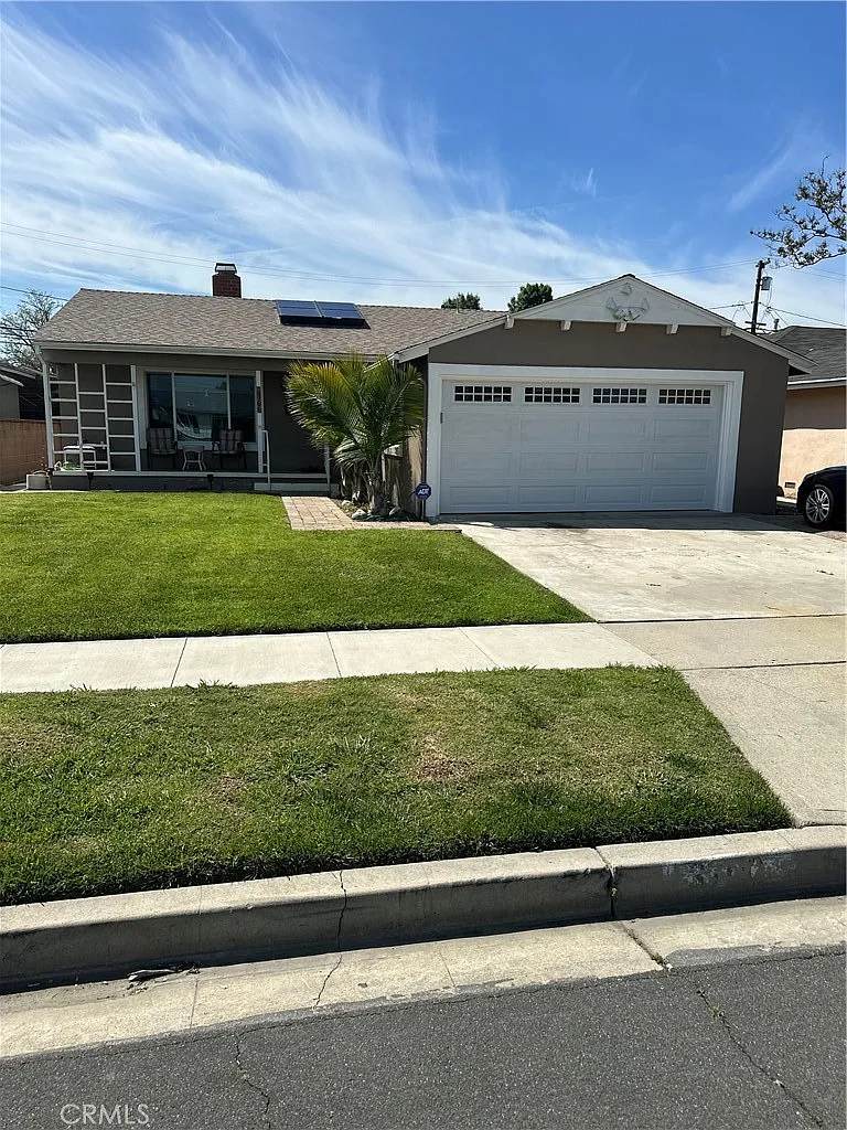 3 bed, 2.5 bath, 1637 sqft, $1,400 — Photo 1