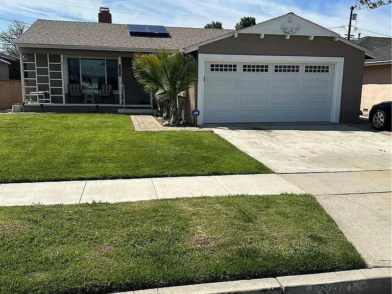3700 E Poppy St — Photo 1