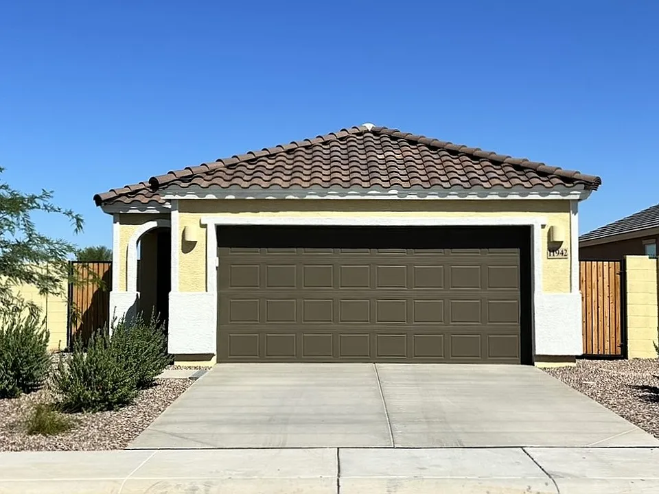 11942 E Primrose Ln