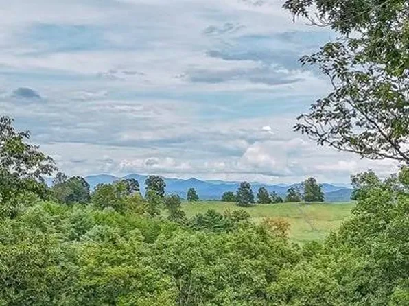 161 Smokey Hollow Dr, Murphy, NC 28906