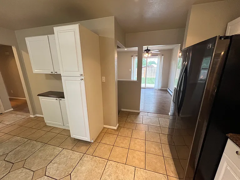 916 Timber Ln — Photo 5