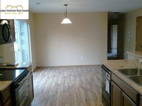 4th image of 502 E Queen Ave