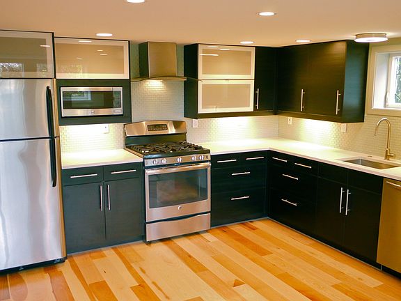 Modern kitchen open to DR and LR