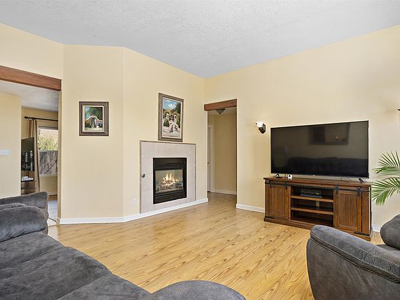 2nd image of 6694 Camino Rojo