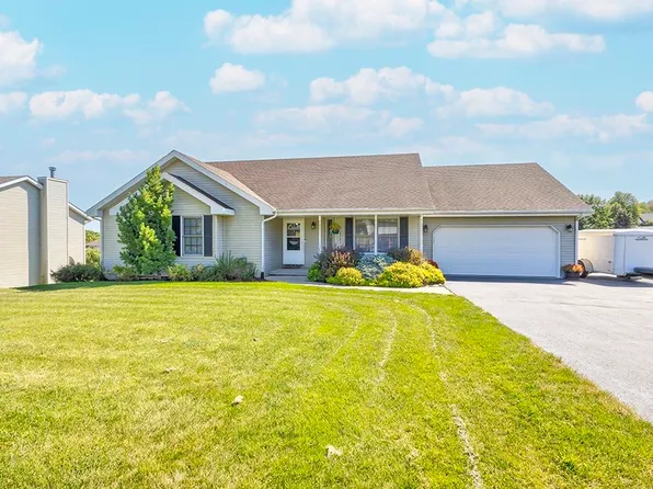 3849 E Mockingbird Ln, Byron, IL 61010