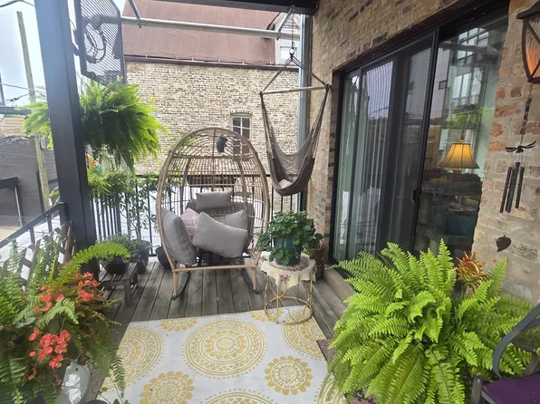 1311 N Western Ave #2R, Chicago, IL 60622