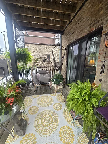 1311 N Western Ave #2R Photo 1