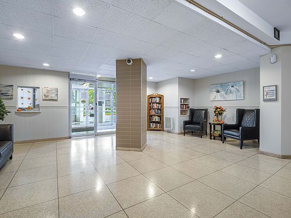 4th image of 8325 Riverside Dr E