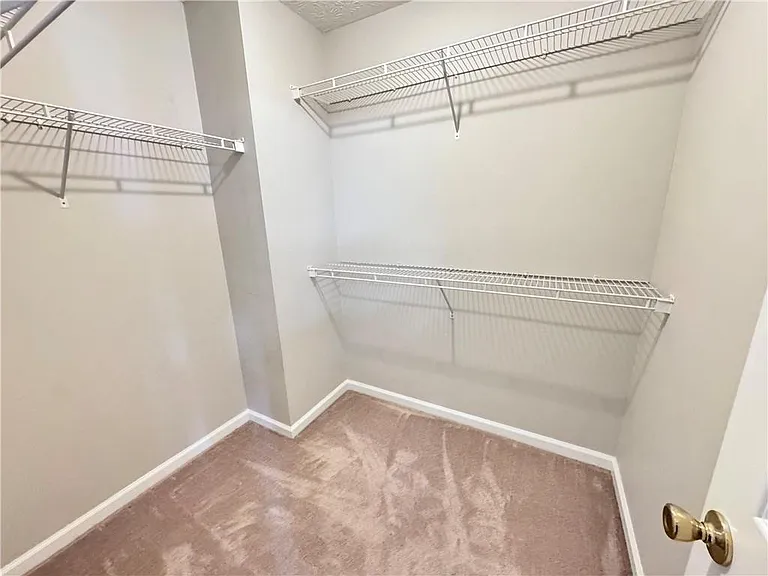 3044 Kentmere Dr — Photo 18