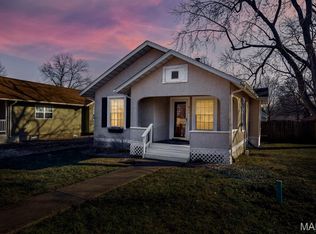 811 Adams St, Gillespie, IL 62033