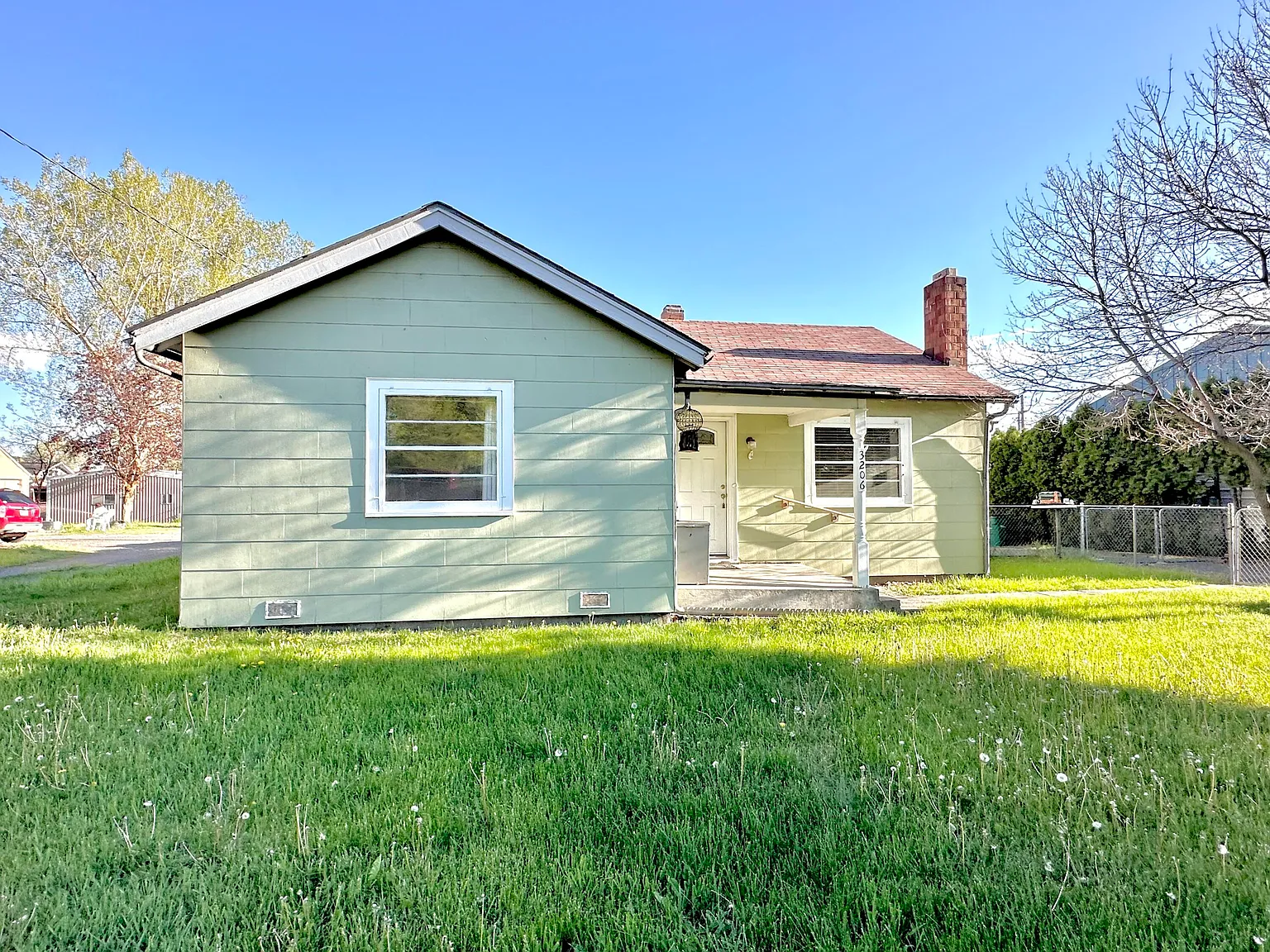 3206 Shasta Way photo 1