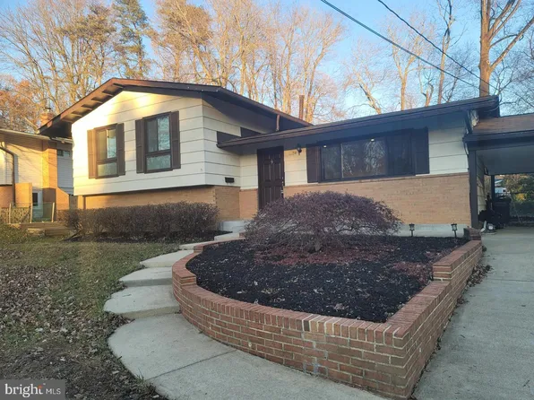 11104 Del Rio Dr, Fairfax, VA 22030