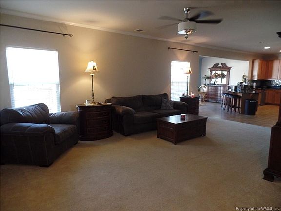 3rd image of 4043 Penzance Pl