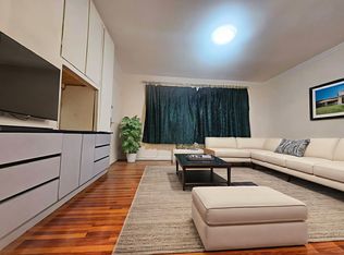 21 Bay 37 St #1, Brooklyn, NY 11214