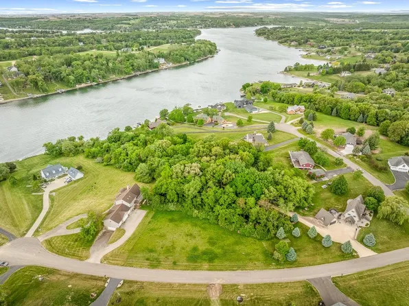 25-60 Cottage Hill Ct, Lanark, IL 61046