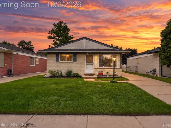 33705 Fernwood St, Westland, MI 48186