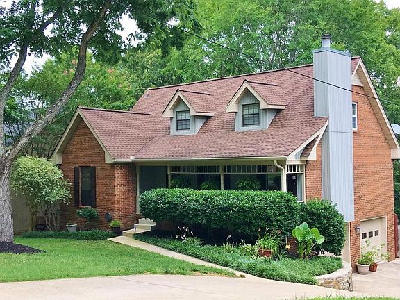 2nd image of 2412 Ravine Dr