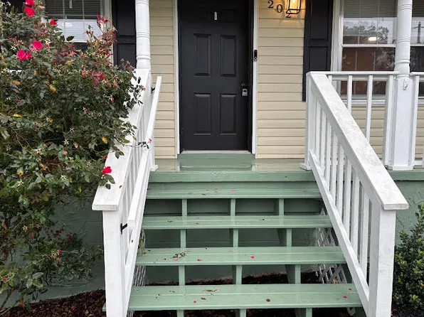 202 Arlington Ave, Easley, SC 29640