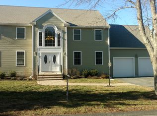 7 Brochu Dr, Attleboro, MA 02703