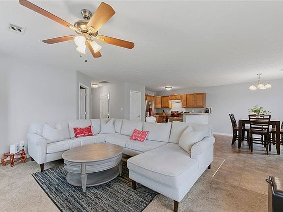 3rd image of 2341 Glebe Ct