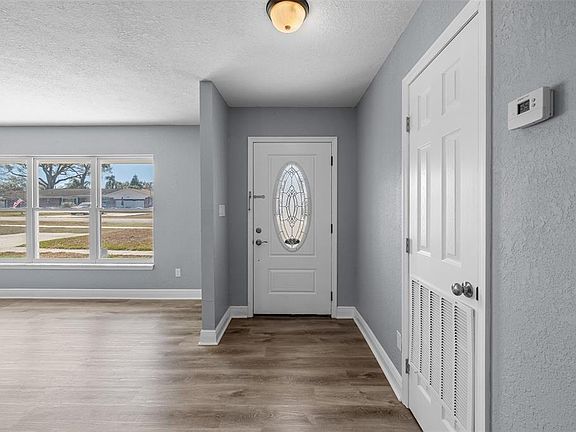 3rd image of 606 Bama Rd