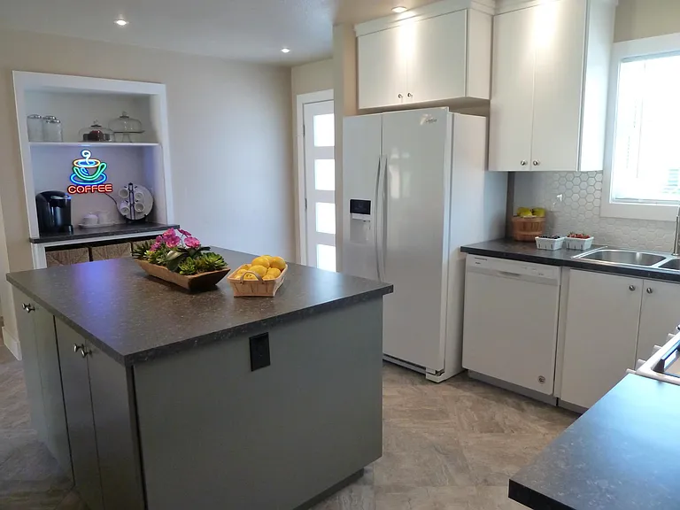 6802 La Salle Dr — Photo 8