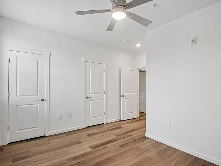 Portland Place Apartments — Photo 40