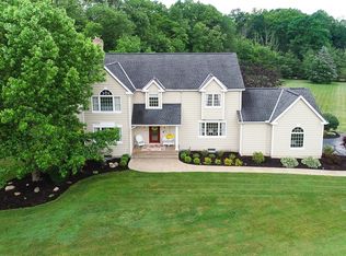 14688 Shire Ct, Novelty, OH 44072