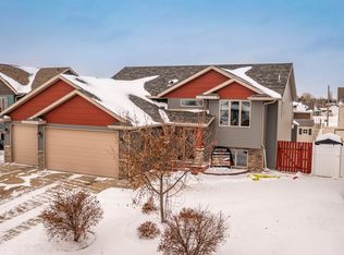 815 16th Ave E, Dickinson, ND 58601