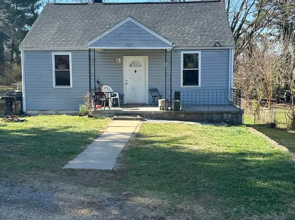 3828 Michigan Ave NW, Roanoke, VA 24017