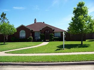2822 Riverbrook Cir, Mesquite, TX 75181