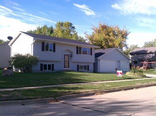 502 NW 6th St, Grimes, IA 50111