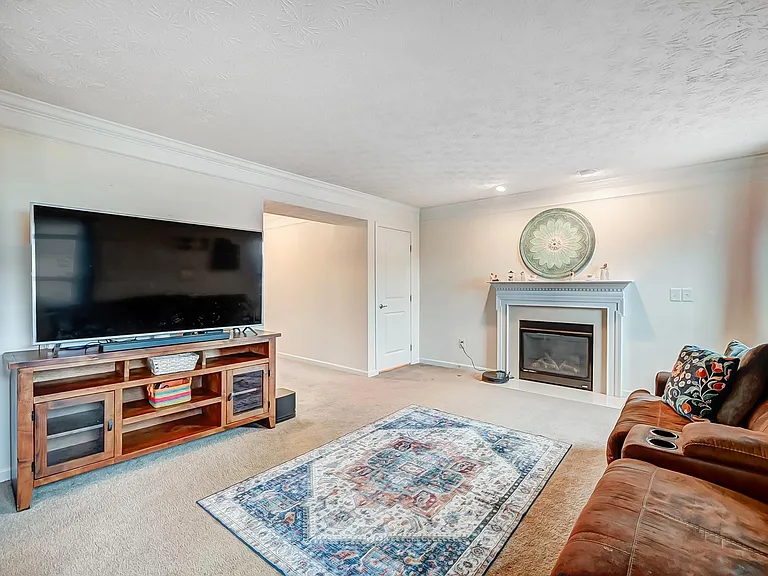 1404 Artesian Ln — Photo 18