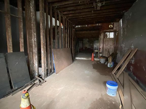 5th image of 645 N Preston St
