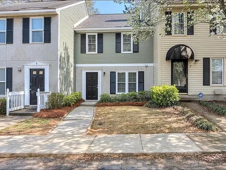 6 Fowkewood Ct — Photo 1