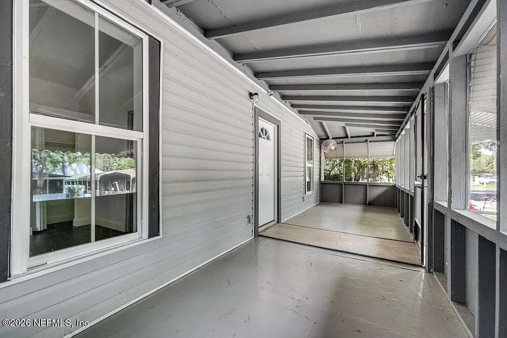 3 bed, 2.0 bath, 1307 sqft, $1,400 — Photo 3