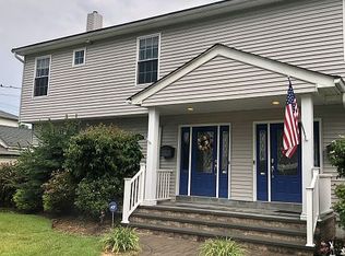 27 Reihl St, Elmwood Park, NJ 07407