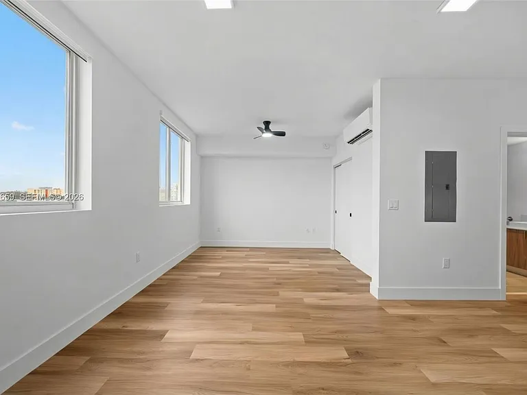 650 SW 1st St #303 — Photo 5