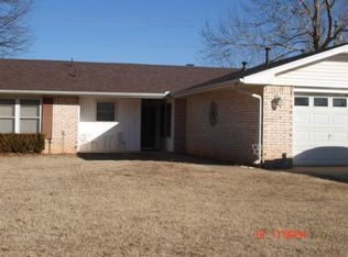 905 W Scott St, Marlow, OK 73055